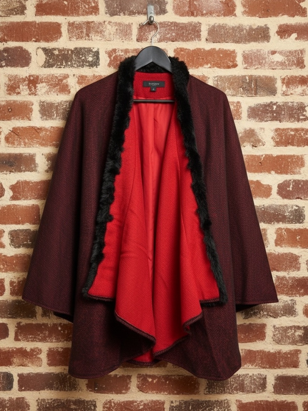 Jessica Elegant Red Cape with Black Faux Fur Trim Wrap Size OS